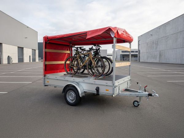 PKW Anhänger mit Planengestell für Hochplane und Halterung für den Fahrradtransport