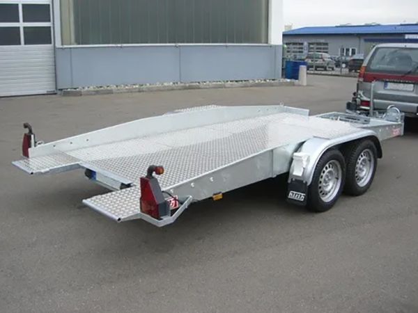 Tandem Tieflader Autotransporter Anhänger von HIRTH