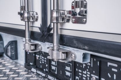 Scharniere und Drehstangenverschluss aus Edelstahl