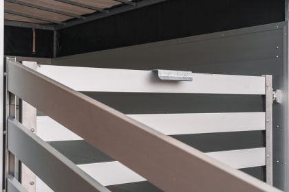 Treibgitter herausschwenkbar als Rampenbegrenzung