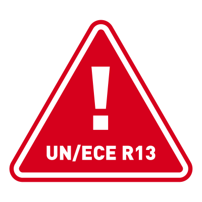 Rotes Warndreieck mit weißem Ausrufezeichen und der Aufschrift „UN/ECE R13“ auf weißem Hintergrund.