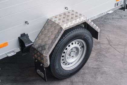 Kotflügel aus Aluriffelblech