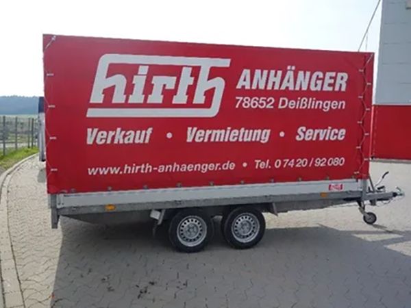 Tandem Hochlader Anhänger mit Planenaufbau von HIRTH